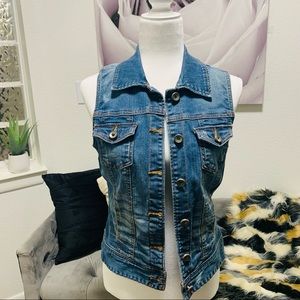 Jean Vest